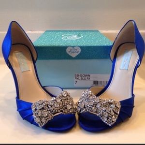 Betsey Johnson SB gown heel